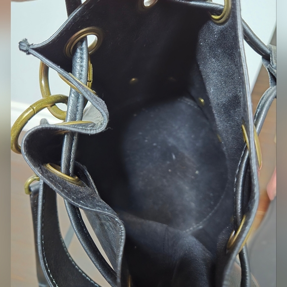 Stella Bianca Genuine Leather Bucket Bag Black Brass Hardware Made in Italy - Picture 6 of 8